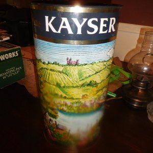 Vintage Collectable  Cat Tin